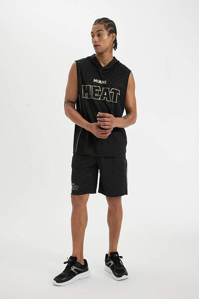 DeFacto DeFactoFit - NBA Miami Heat Short Leg Heavy Fabric Shorts B9922AX24SM