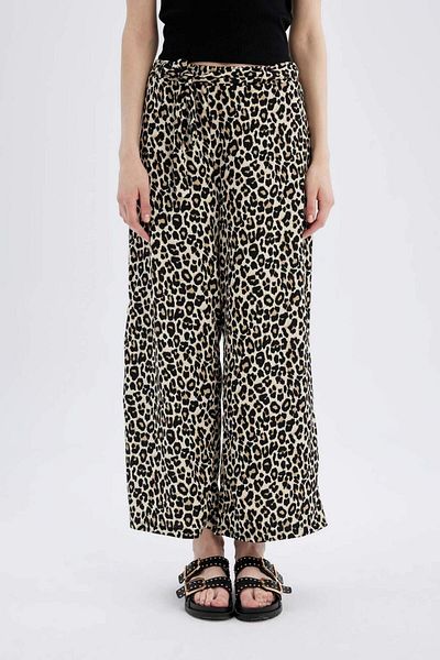 DeFacto Culotte Capri mit weitem Bein und Wickeldetail - D2176AX24SM