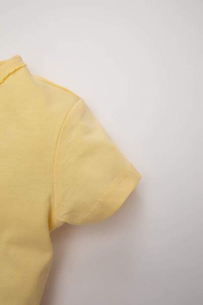 DeFacto Baby Girl 2db szett bordás camisole virágos rövid ujjú póló rövidnadrág C8788A524SM