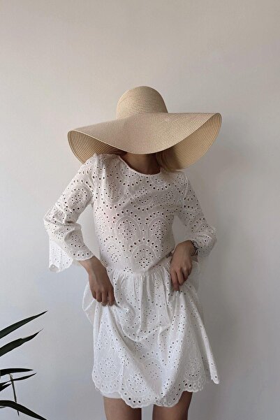 NEW LAVİVA Γυναικείο λευκό μανίκι τριών τετάρτων, στρογγυλή λαιμόκοψη, μοτίβο δαντέλας/γκιπούρ, στενή εφαρμογή/κόψιμο, μίντι φόρεμα με φιστό