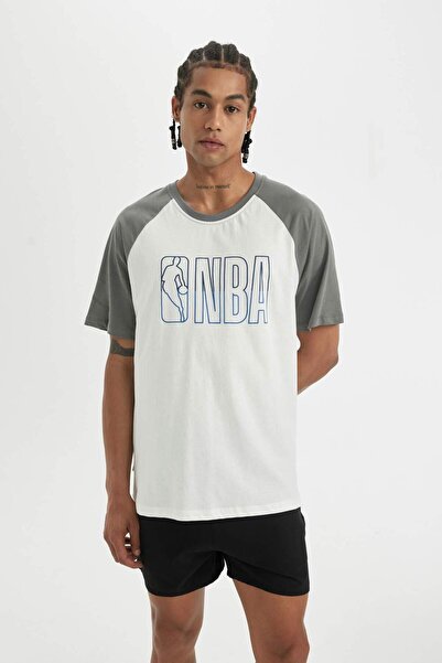DeFacto DeFactoFit NBA Wordmark Boxy Fit Bisiklet Yaka Kısa Kollu Tişört B9904AX24SM