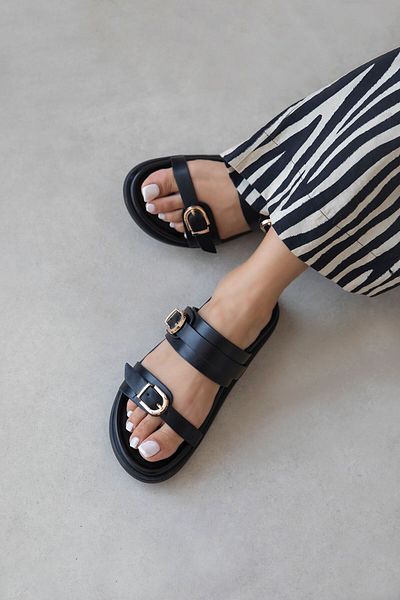 STRASWANS Keysi Women's Buckle Detail Daily Comfort Slippers Black