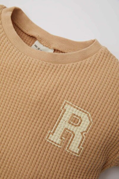 DeFacto Baby Boys 2db szett gofri rövid ujjú póló rövidnadrág C5249A524HS