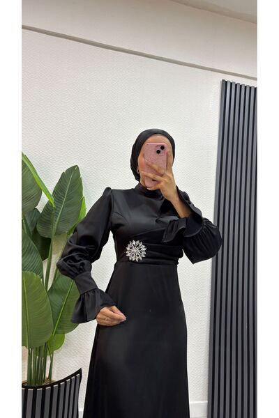 BURCU TESETTÜR Broş Detaylı Abiye 1157