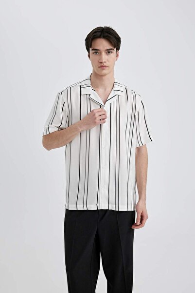DeFacto Regular Fit Yazlık Apaş Yaka Çizgili Viskon Kısa Kollu Gömlek B7386AX24SP