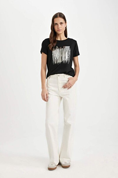 DeFacto Tričko Regular Fit Crew s krátkým rukávem C7730AX24SM