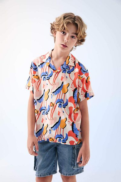 DeFacto Boy's Oversize Wide Fit Polo Neck Patterned Viscose Short Sleeve Shirt C3078A824Sm