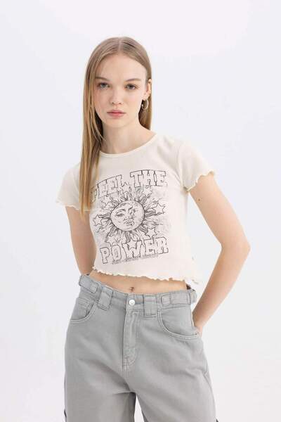 DeFacto Coool Tailliertes, bedrucktes Waffel-Kurzarm-T-Shirt mit Rundhalsausschnitt C8612AX24SM