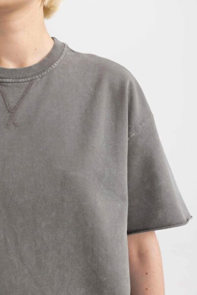 DeFacto Relax Fit Crew Neck Tričko s krátkým rukávem s vybledlým efektem C9587AX24SP