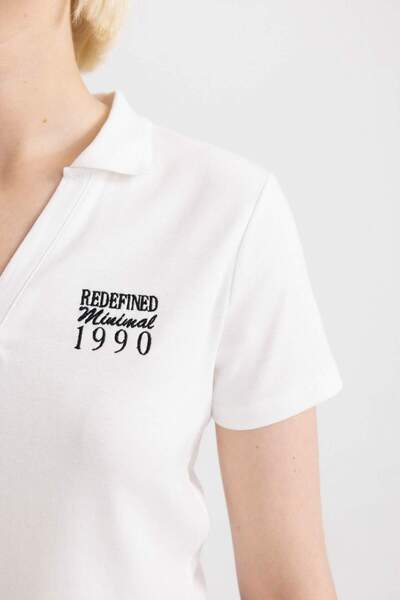 DeFacto Κοντομάνικο λευκό μπλουζάκι με στάμπα με γιακά πόλο C7655AX24SM