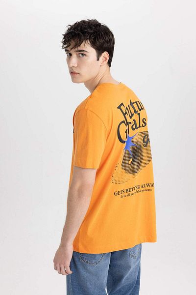 DeFacto 100% Cotton Regular Fit Crew Neck Back Printed Short Sleeve T-Shirt B9003Ax24Sm