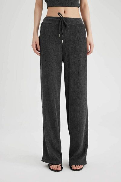 DeFacto Pantaloni de sport Carrot Fit Talie elastică Picior drept șireturi Cu buzunare Tesatura împletită Basic Solid C2702AX24SP