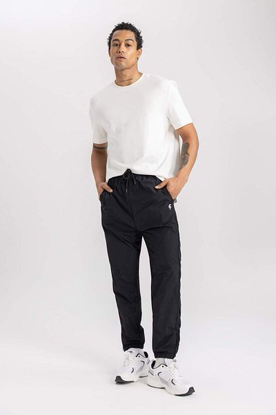 DeFacto DeFactoFit Jogger Spodnie dresowe Standard Fit Tkanina Podwójne kieszenie B4777AX24SP