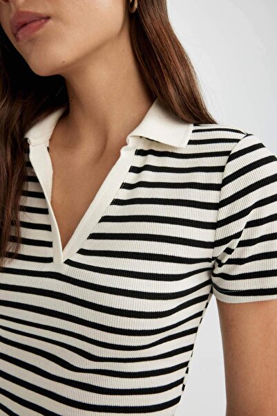 DeFacto Slim Fit Slim Fit Polo γιακά με ριγέ κοντομάνικο μπλουζάκι C5515AX24SP