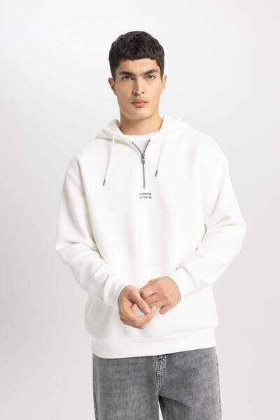 DeFacto Oversize Wide Fit Half Zipper Printed Hooded Sweatshirt B4847Ax24Sp