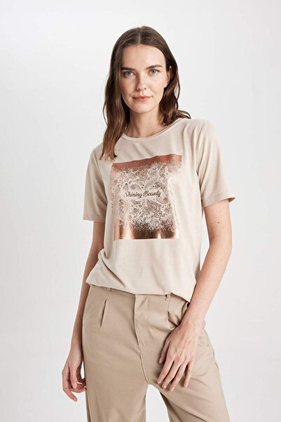 DeFacto Tričko Regular Fit Crew Neck Shawl se vzorem s krátkým rukávem C2108AX24SP