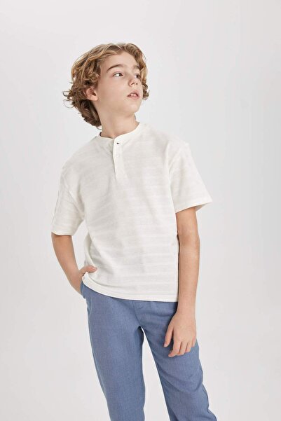 DeFacto Boy's Oversize Wide Fit Judge Collar Short Sleeve T-Shirt B6128A824Sm