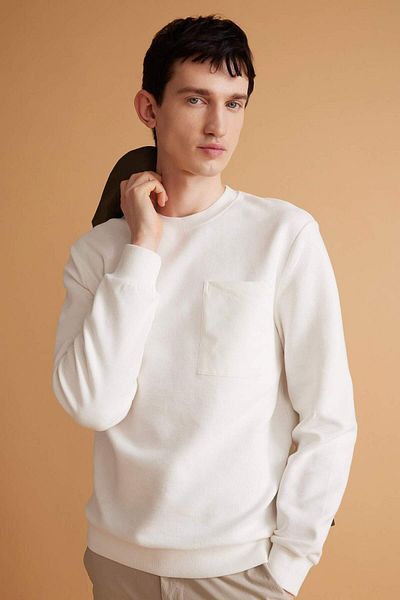 DeFacto 100% Cotton Regular Fit Crew Neck Textured Pocket Sweatshirt B6497Ax24Sp