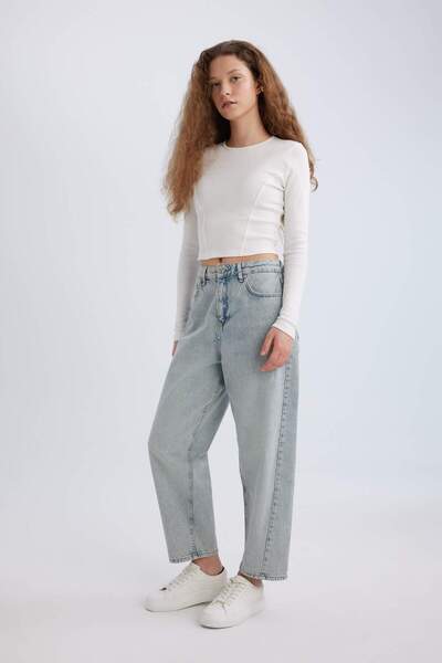 DeFacto Carrot Fit magas derekú boka hosszúságú Jean mosható nadrág B8252AX24SP