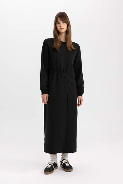 DeFacto Langärmliges Maxikleid mit normaler Passform C5401AX24SP