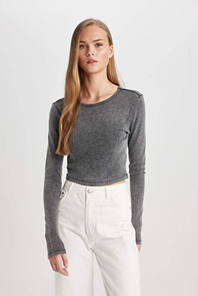 DeFacto Fitted Bisiklet Yaka Uzun Kollu Yıkamalı Soluk Efektli Tişört C4579AX24SM