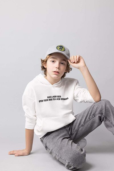 DeFacto Boy's Oversize Sweatshirt with Hood - Printed, B6479A824Sp