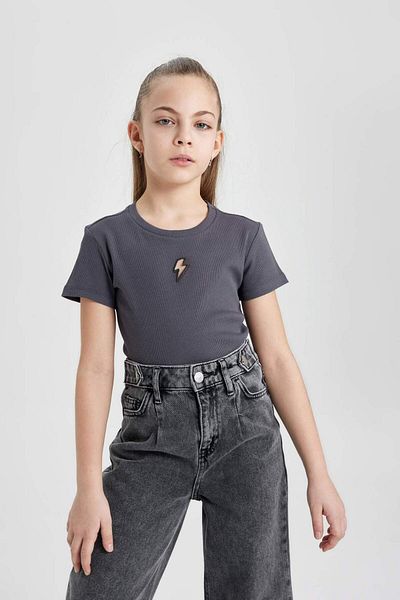 DeFacto Girls Slim Fit Slim Fit Crew Neck Ribbed Camisole Short Sleeve T-Shirt B6698A824Sm
