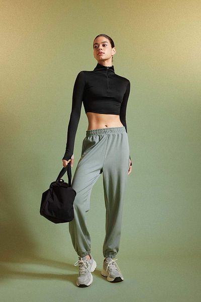 DeFacto Defactofit Standard Fit Double Pocket Standard Length Sportsman Slim Sweatpants with Elastic Leg A4557Ax24Sp