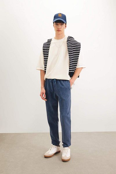 DeFacto Regular Fit Sweatpants Fleto Pocket Washed Faded Effect Waist Lace up Elastic Leg A1992Ax24Sp