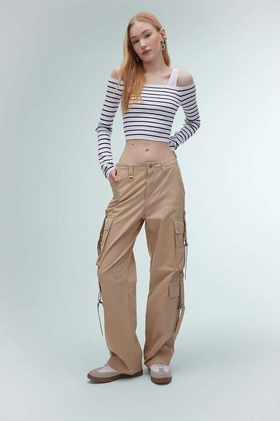 DeFacto Pulover de tricotaj cu umăr deschis, cu dungi, slim fit B7573AX24SP
