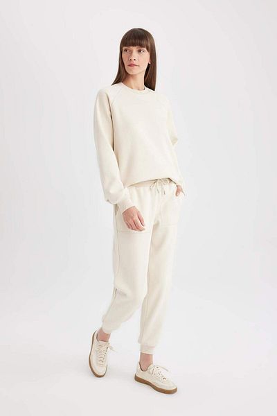 DeFacto Pantaloni de sport Jogger Regular Fit Basic, talie dreaptă, elastică, cu șireturi, cu buzunare V2699AZ24SP