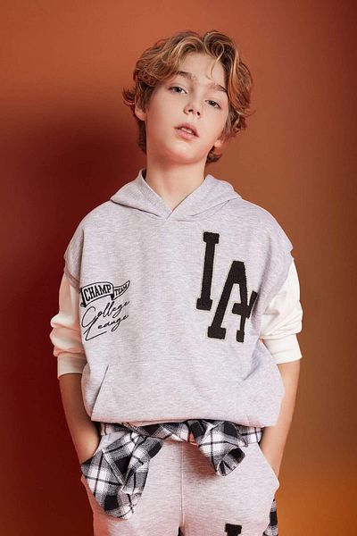 DeFacto Boy's Oversize Wide Fit Embroidered Hooded Sweatshirt B6138A824Sp