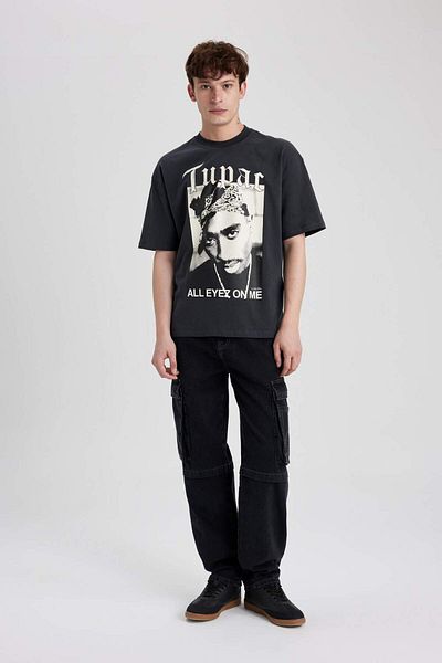 DeFacto Tupac Shakur Oversize Wide Fit Crew Neck Short Sleeve T-Shirt B0353Ax23Wn