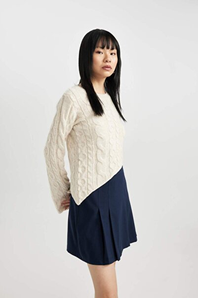 DeFacto Slim Fit Dar Kesim Bisiklet Yaka Triko Kazak C1519AX23WN