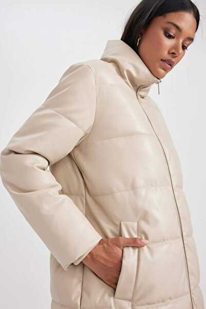 DeFacto Su Geçirmez Relax Fit Dik Yaka Suni Deri Mont Parka A0990ax23cw