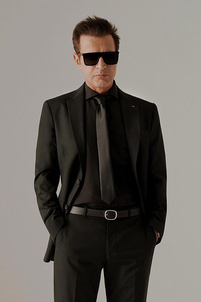 D'S Damat Costum negru slim cu guler mono, cu două fante, căptușit