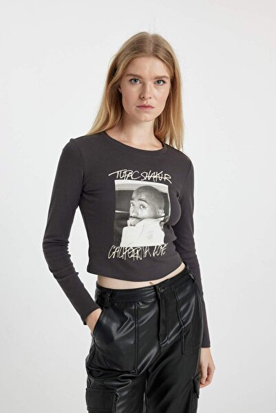 DeFacto Coool Tupac Shakur Fitted Crew Neck Rib Long Sleeve T-Shirt B3032Ax23Au