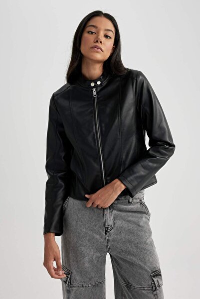DeFacto Water Repellent Regular Fit Zipper Closure Pocket Short Faux Leather Jacket A0968Ax23Au