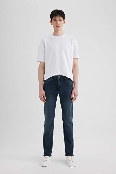 DeFacto Sergio Regular Fit Normal Kalıp Normal Bel Boru Paça Jean Pantolon B4538AX23AU