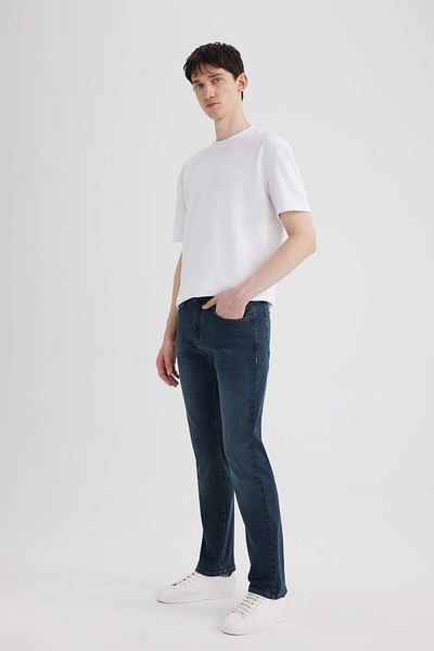 DeFacto Sergio Regular Fit Regular Fit Pantaloni de blugi cu talie normală cu picioare tubulare B4538AX23AU