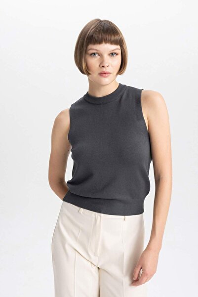 DeFacto Regular Fit Half Turtleneck Basic Plain Undershirt B1917Ax23Au