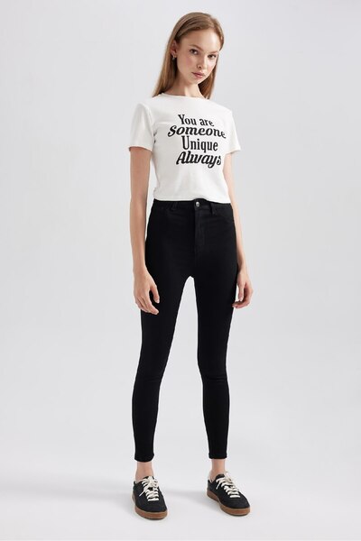 DeFacto Jegging Yüksek Bel Dar Paça Cepli Bilek Boy Basic Düz Jean Pantolon A5819AX23AU