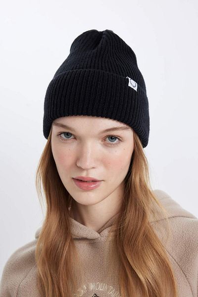 DeFacto Women's Woven Label Knitwear Beanie A6327Ax23Wn
