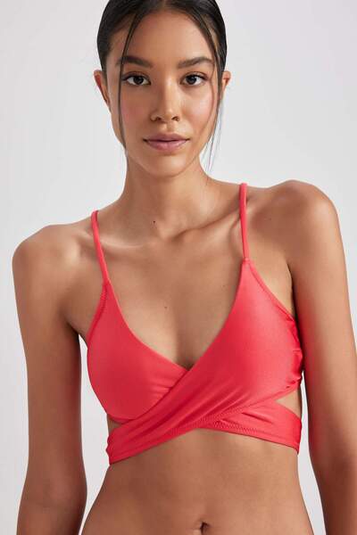 DeFacto Fall in Love Regular Fit Bikini Üstü B0387AX23HS