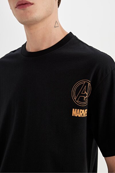 DeFacto 100% bavlna Marvel Avengers Comfort Fit Crew Neck Tričko s krátkým rukávem s potiskem na zádech Z7022AZ23SM