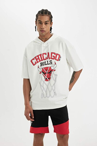 DeFacto DeFactoFit NBA Chicago Bulls Oversize Fit Kapüşonlu Tişört W9741AZ22SM