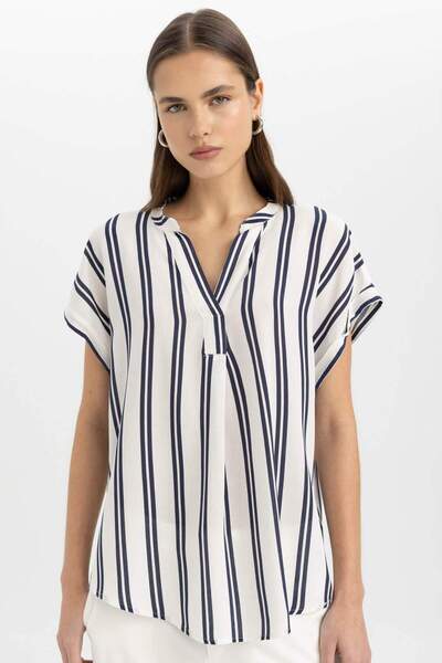 DeFacto Regular Fit Striped Short Sleeve Blouse U5300Az21Sm
