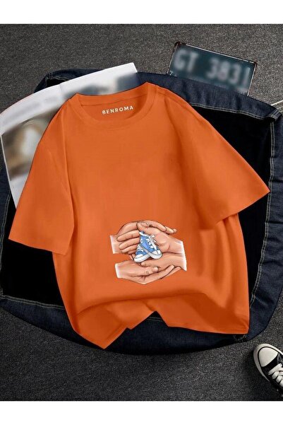 BENROMA Pregnant Hand Blue Shoes Printed T-Shirt