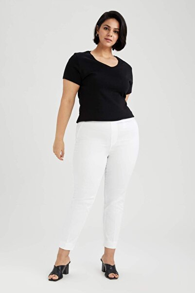 DeFacto Slim Fit V Yaka Basic Kısa Kollu %100 Pamuk Tişört I1080AZ21SP