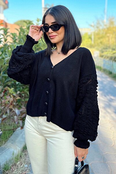 NEW LAVİVA Kadın Siyah Yumuşak Dokulu, V Yaka Uzun Kol, Ponpon Detaylı, Triko Hırka